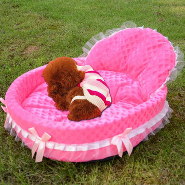 Circular Lace Dog House