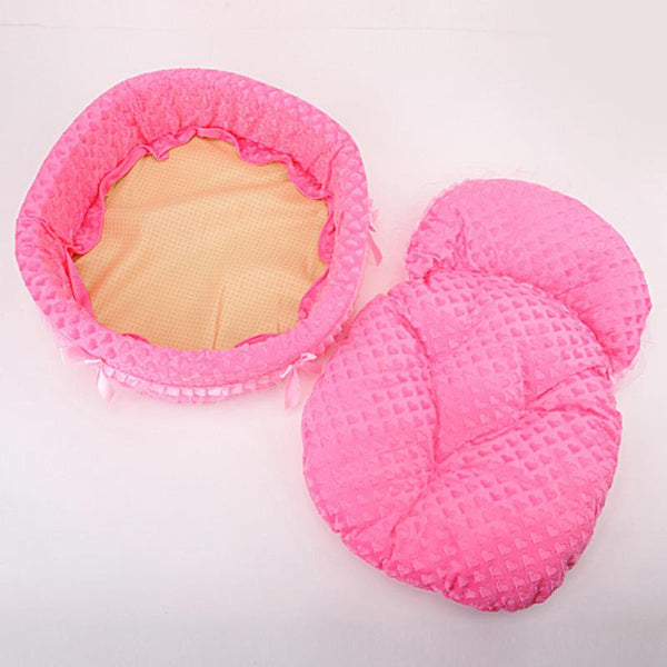 Circular Lace Dog House