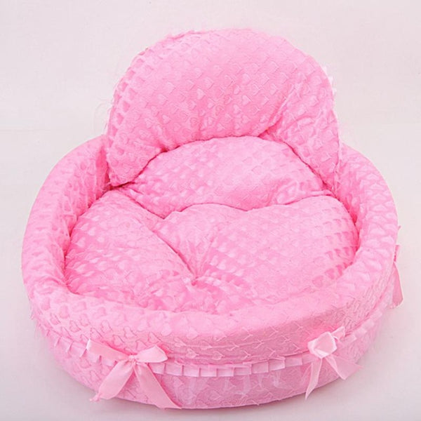 Circular Lace Dog House